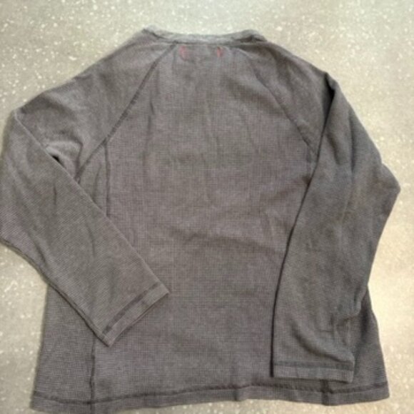 Tommy Bahama Gray Textured Long Sleeve Shirt – Size Medium - Picture 3 of 9